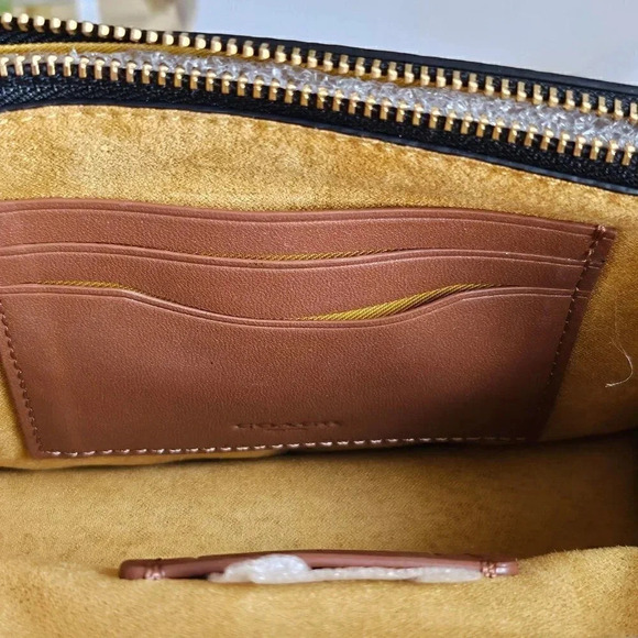 Disney x Coach Mickey Crossbody - Picture 9 of 12